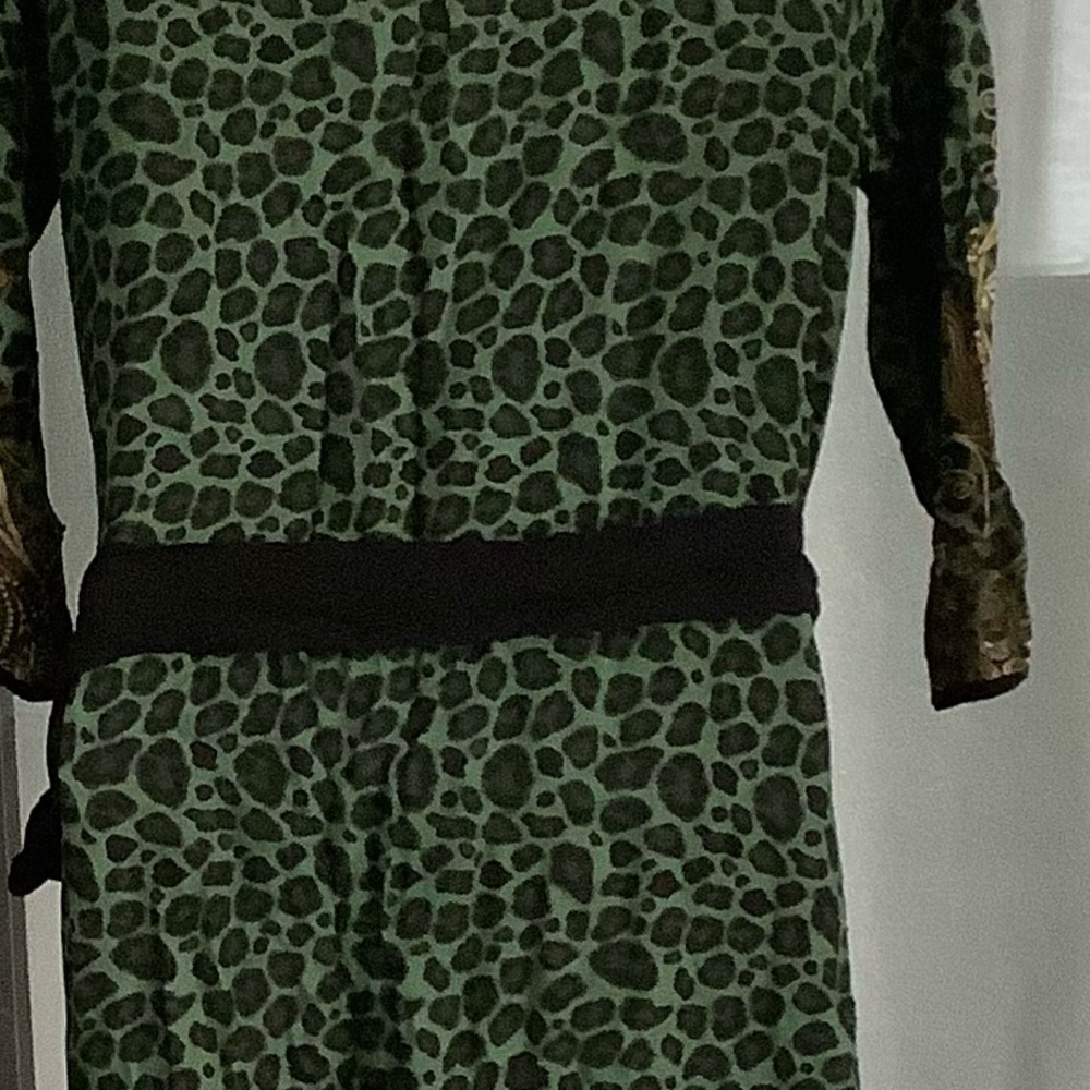 Genuine Analili Rayon Wrap Dress - Picture 4 of 11